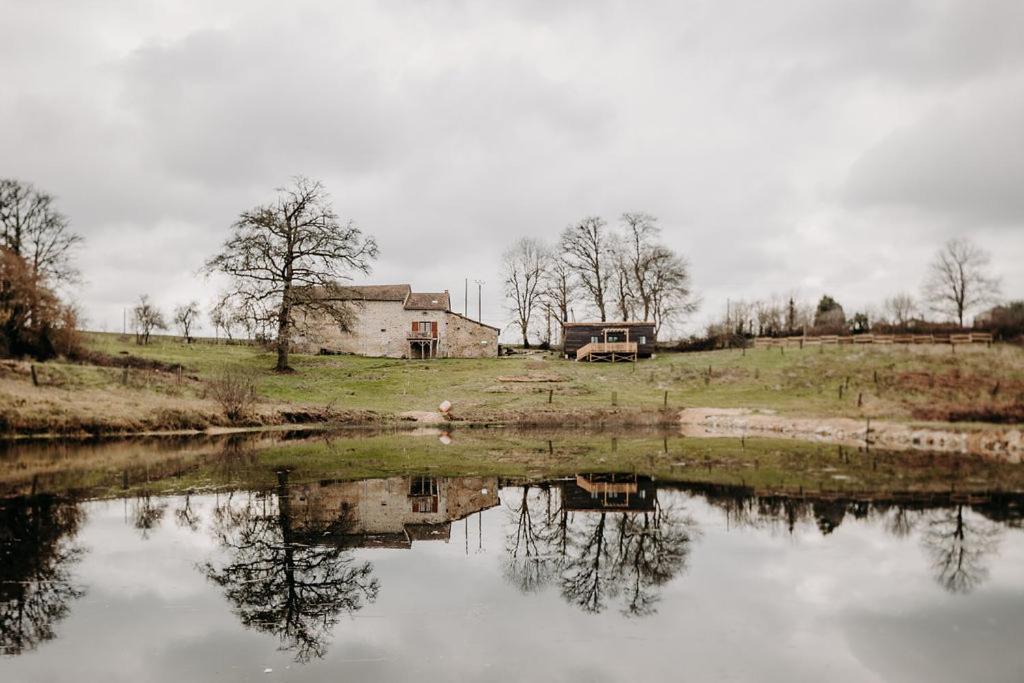 La Ferme Du Pont De Maumy, Cabane Au Bord De L'Etang Et Bain Nordique Busserolles ภายนอก รูปภาพ