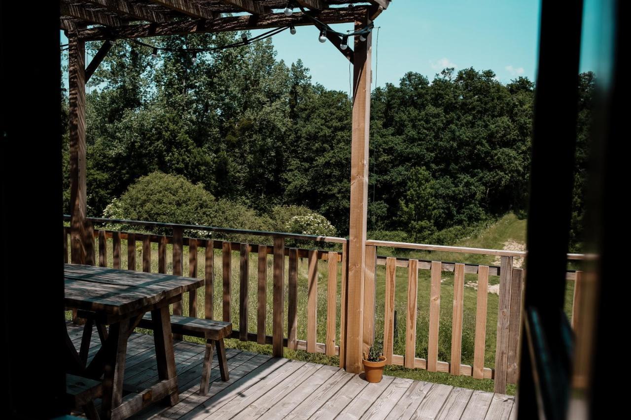 La Ferme Du Pont De Maumy, Cabane Au Bord De L'Etang Et Bain Nordique Busserolles ภายนอก รูปภาพ
