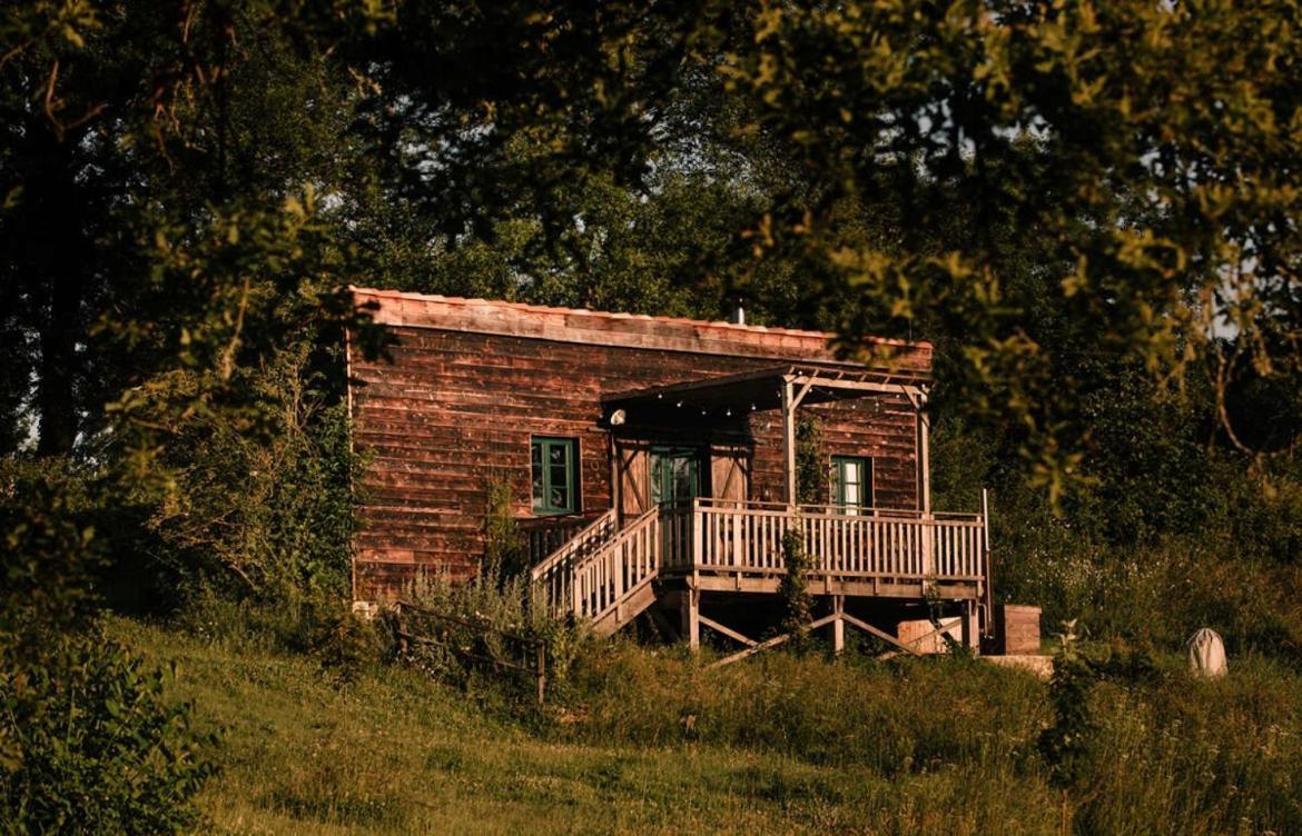 La Ferme Du Pont De Maumy, Cabane Au Bord De L'Etang Et Bain Nordique Busserolles ภายนอก รูปภาพ