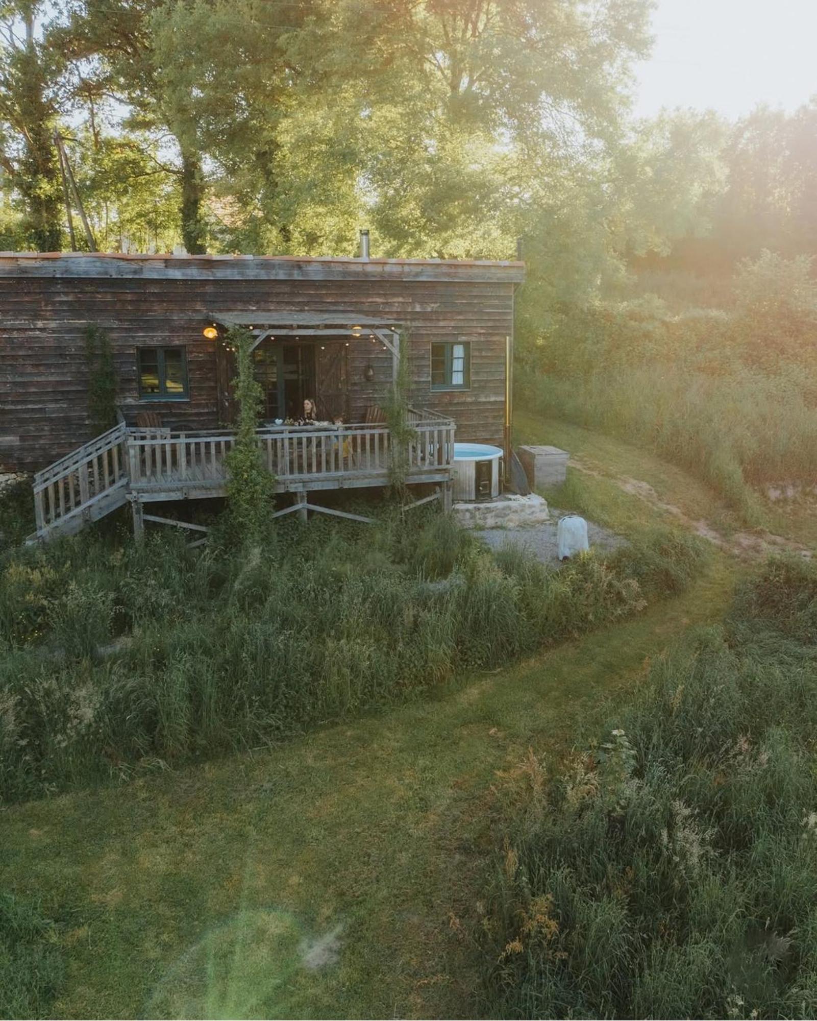 La Ferme Du Pont De Maumy, Cabane Au Bord De L'Etang Et Bain Nordique Busserolles ภายนอก รูปภาพ